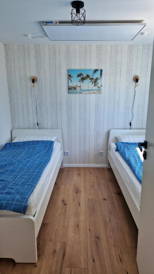 Ferienhaus Seeoase - 70Qm - Kamin -Terrassen - Parkplatz - Badestelle Fusslaeufig Joachimsthal Luaran gambar